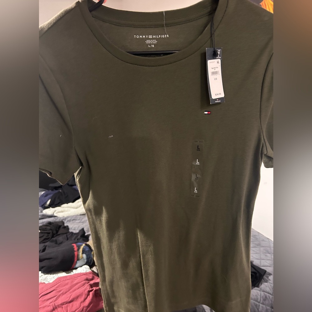 Tommy Hil green shirt